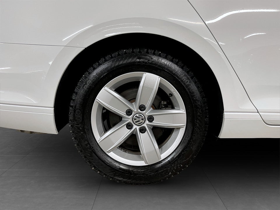 Bild på Volkswagen Passat Sportcombi 1.5 TSI 150hk Aut VÄRMARE V-HJUL