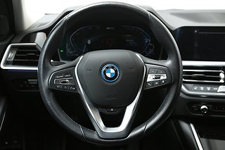 Kombi BMW 330e 15 av 26