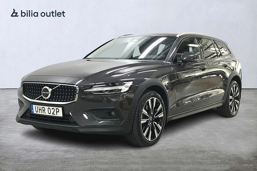 Volvo V60 Cross Country B5 AWD Bensin Plus 250hk Navi Drag BLIS P-värm H/K MOMS