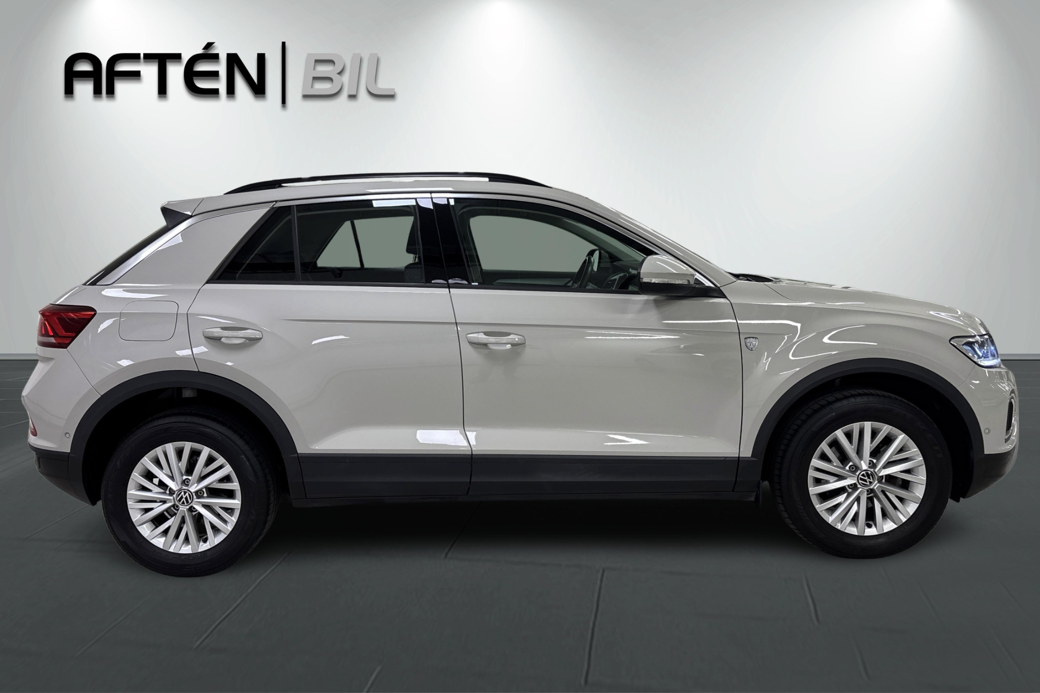 Volkswagen T-Roc 1.0 TSI 2023, bild 6/10