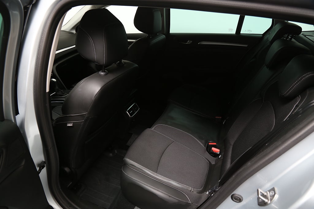 Renault Mégane Sport Tourer 1,3 TCe 140hk Aut Navi Kamera 2023