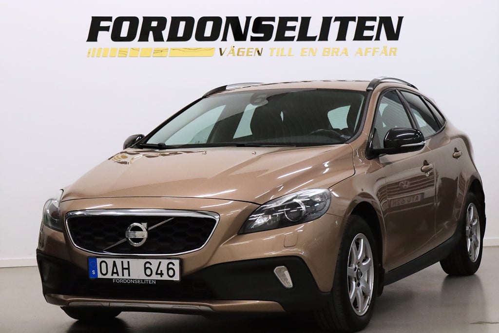 Volvo V40 Cross Country D4 Aut VOC Business Edit Pro Värmare Drag V-hjul 177hk