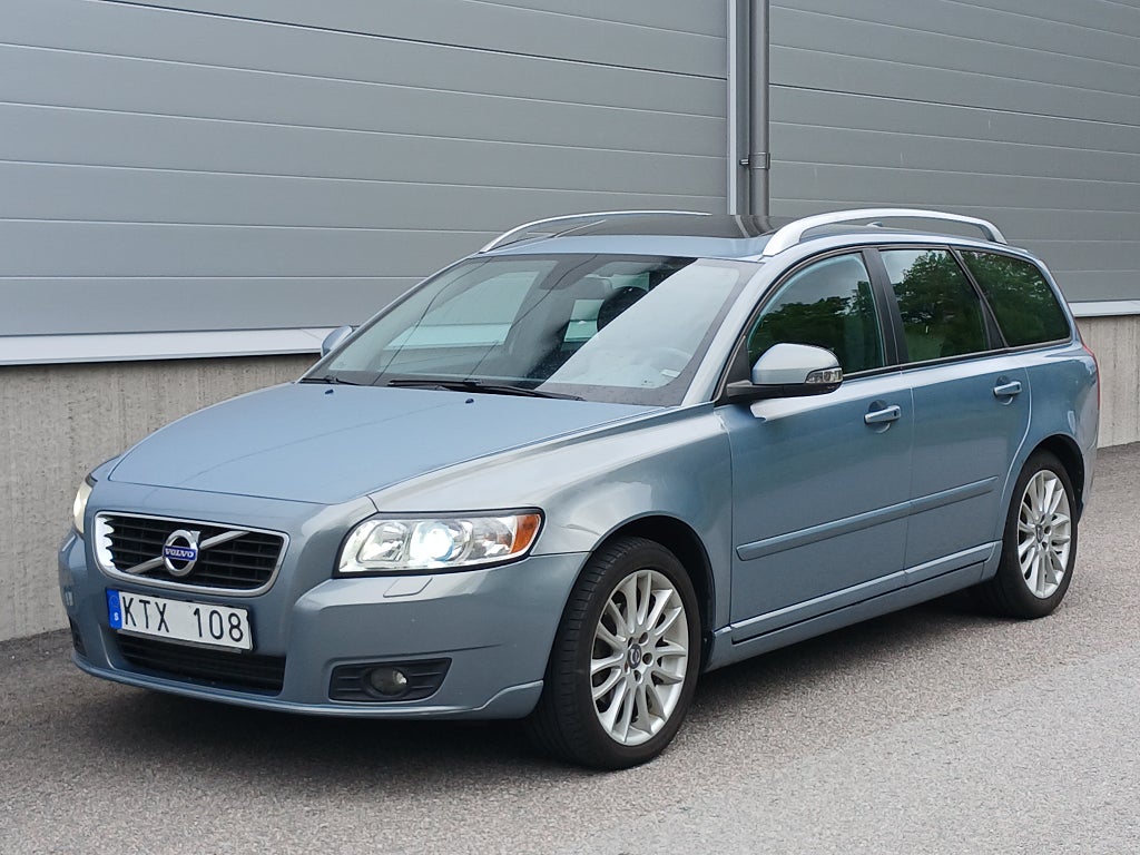 Volvo V50 D2 Summum Välservad Kamrem bytt Skatt 1249kr Ekonomisk