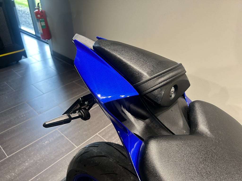 Yamaha R7 /3,45%/Yoshimura/Quickshifter/Stealth/Tail-Tidy/333 mil