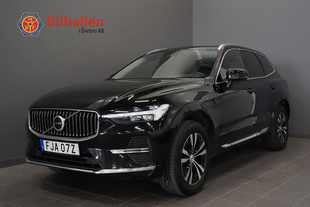 Volvo XC60 Recharge T6 AWD Core /Kamera Drag Navi VoC