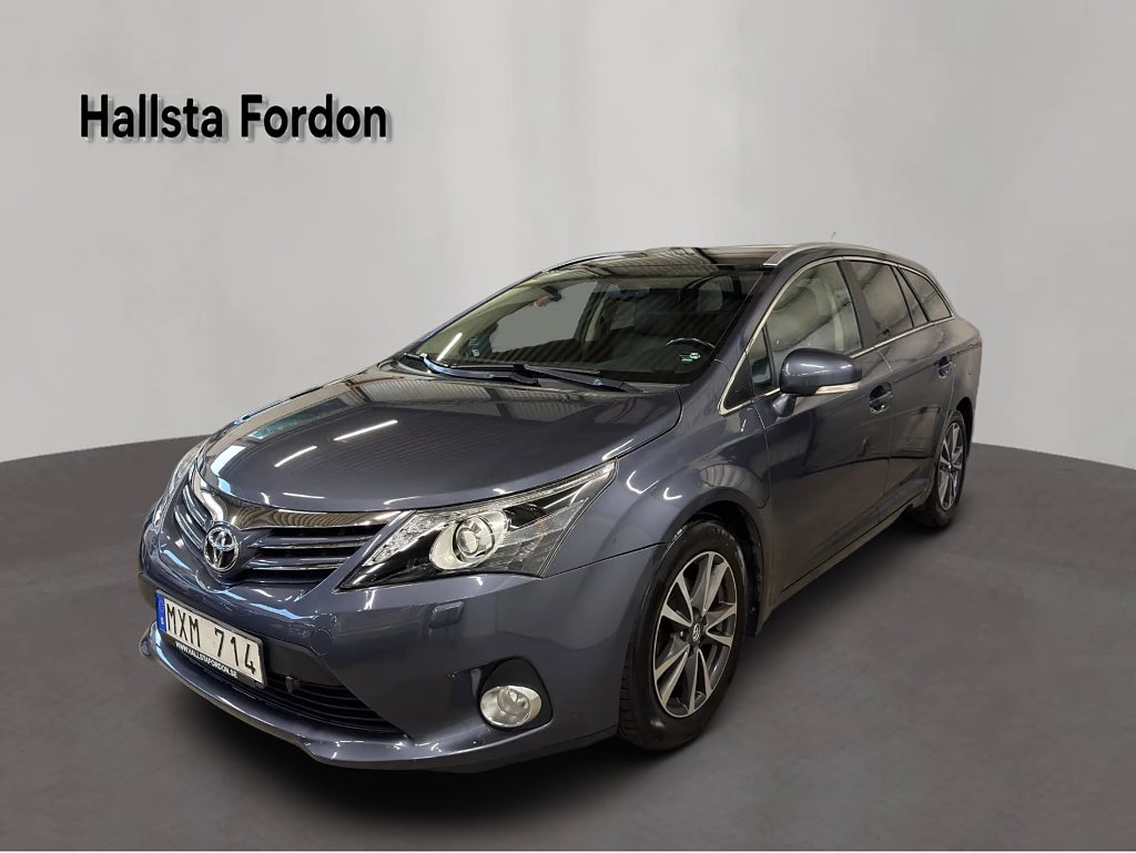 Toyota Avensis Kombi 2.0 D Executive Kamera Drag Navi M-Värmare Pano