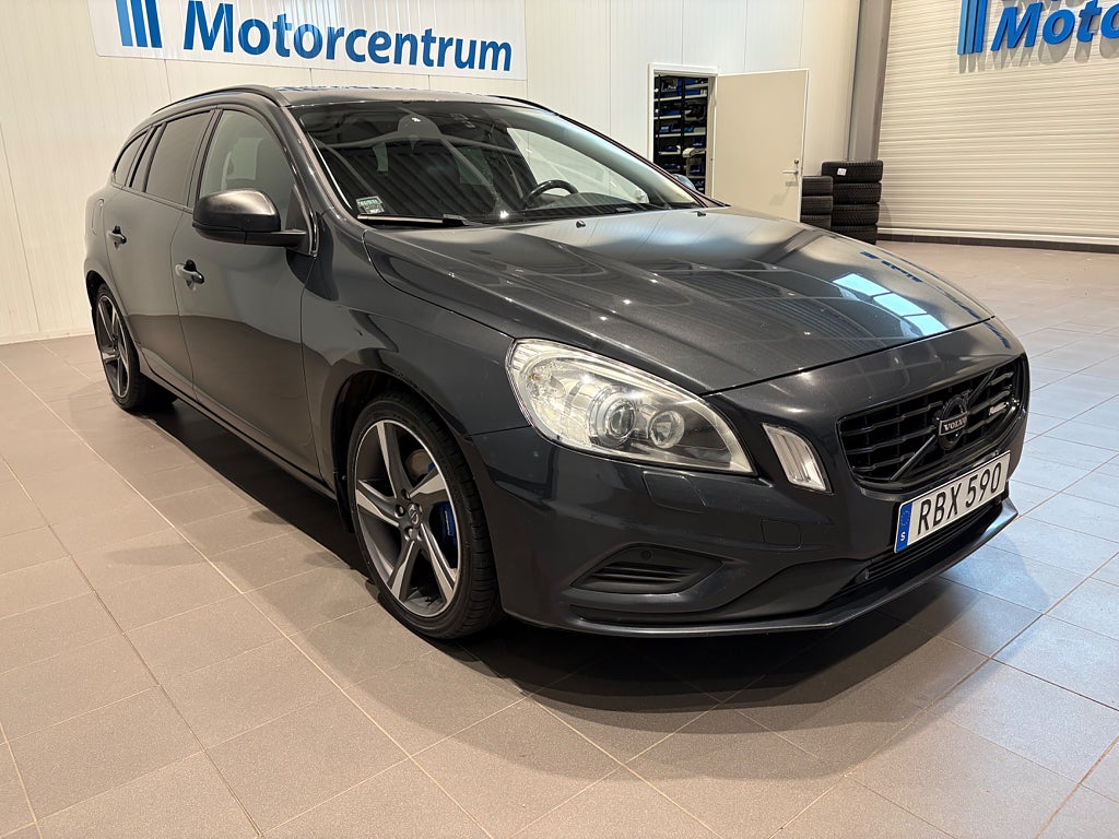 Volvo V60 D5 AWD Geartronic R-Design