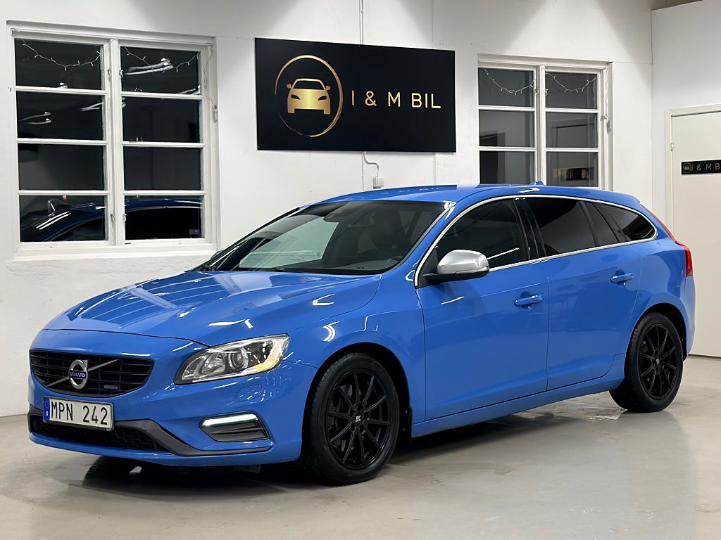 Volvo V60 D5 AWD Geartronic R-Design/ Dragkrok/ Nyserv/ 