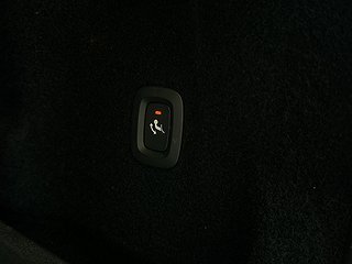 Volvo XC60 Recharge T8 AWD R-Design S&V-Hjul/Drag/Pano/360