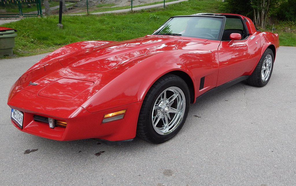 Chevrolet Corvette 350 300Hk Targa  Nybesiktad 