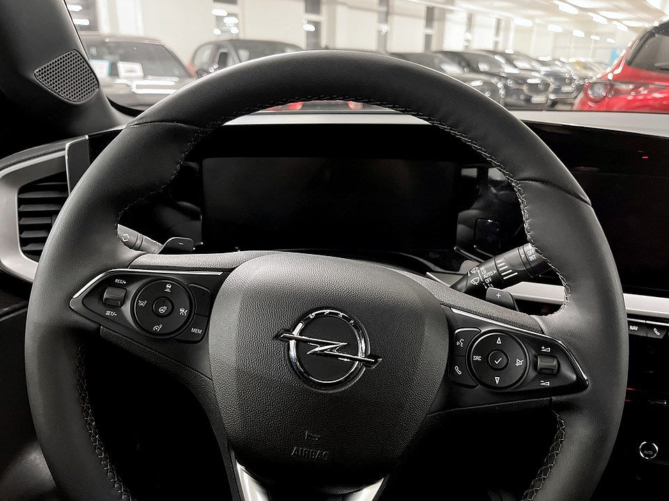 Bild på Opel Mokka Ultimate 1.2 PT 130hk Aut - B-KAMERA, CARPLAY