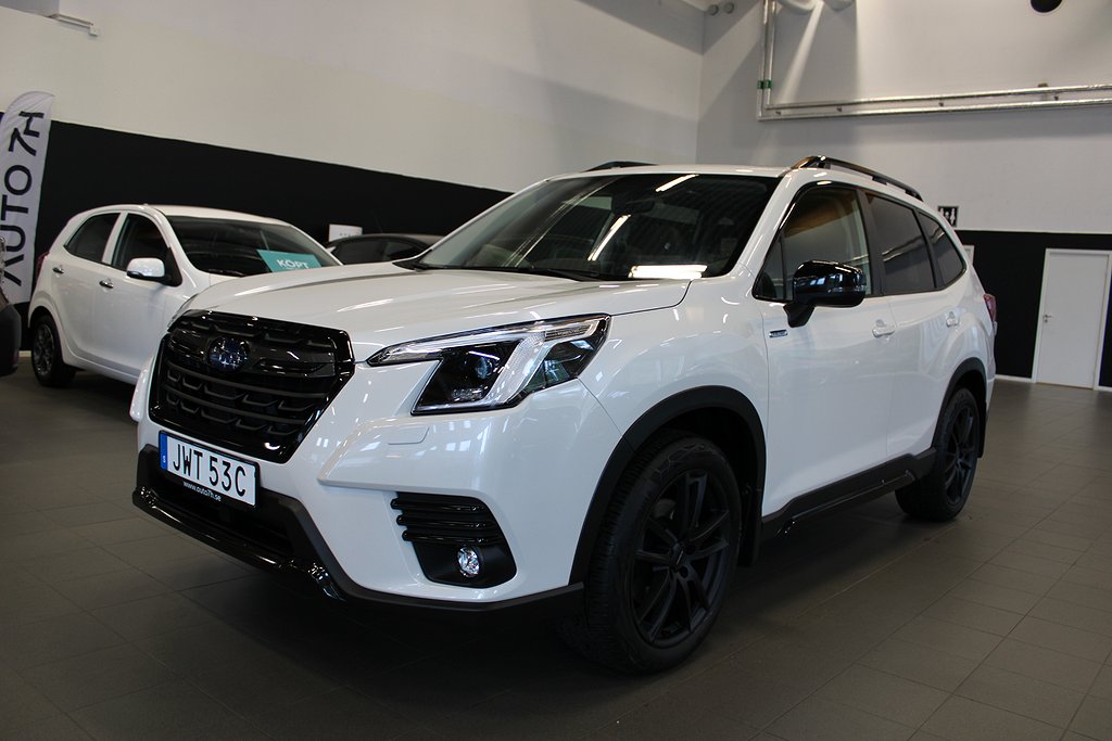 Subaru Forester e-Boxer CVT Aut 150hk Summit / Black Edition