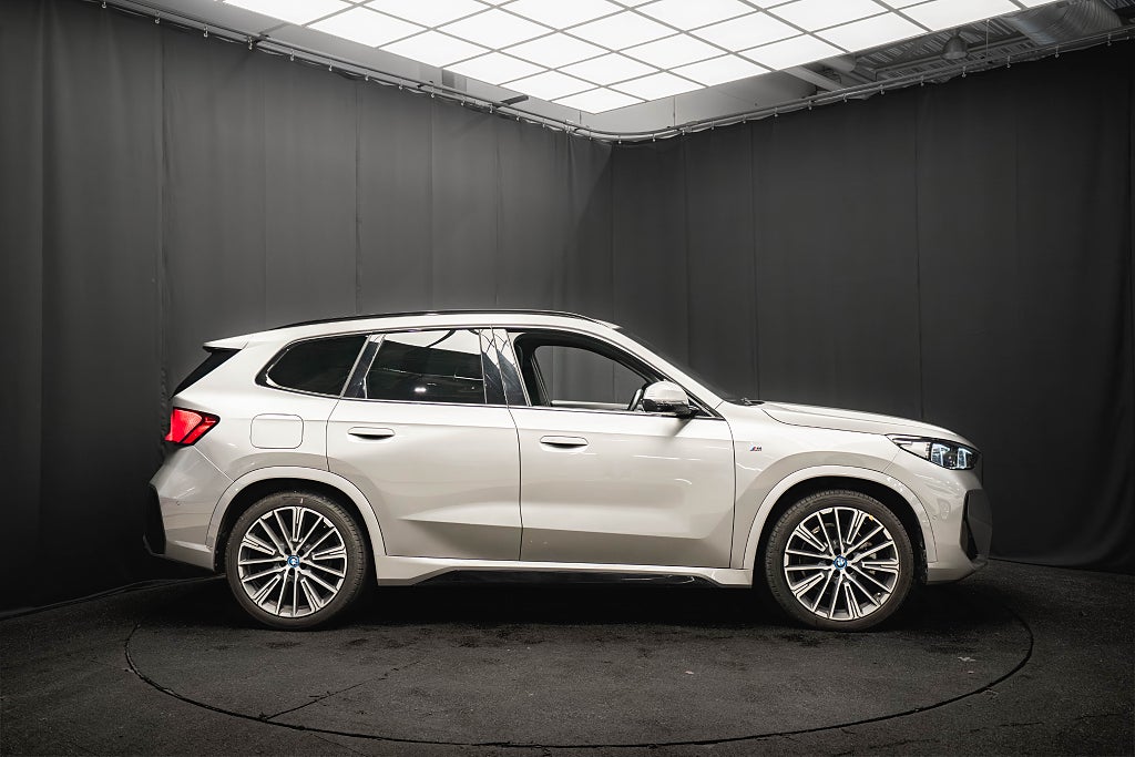 BMW X1 M Sport PANO 360° HUD H/K ELSTOL 97.9%SoH MOMS