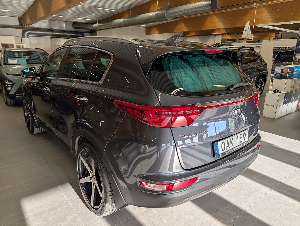 Kia Sportage 2.0 CRDi AWD Advance SoV thumbnail