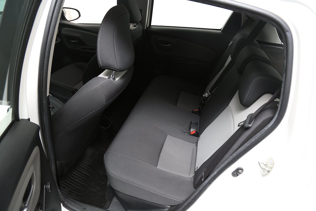 Toyota Yaris 1,5 Hybrid e-CVT Active Aut 5d Motorvärmare 2020