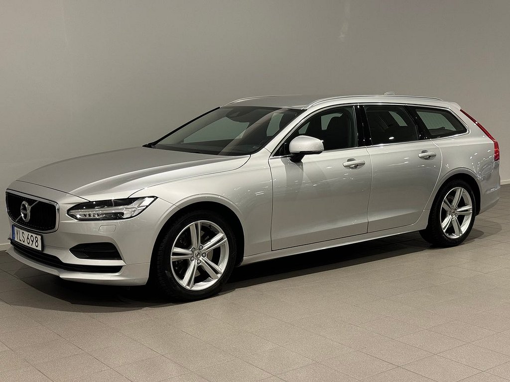 Volvo V90 T4 Momentum Edition