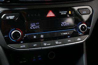 Halvkombi Hyundai IONIQ 18 av 21