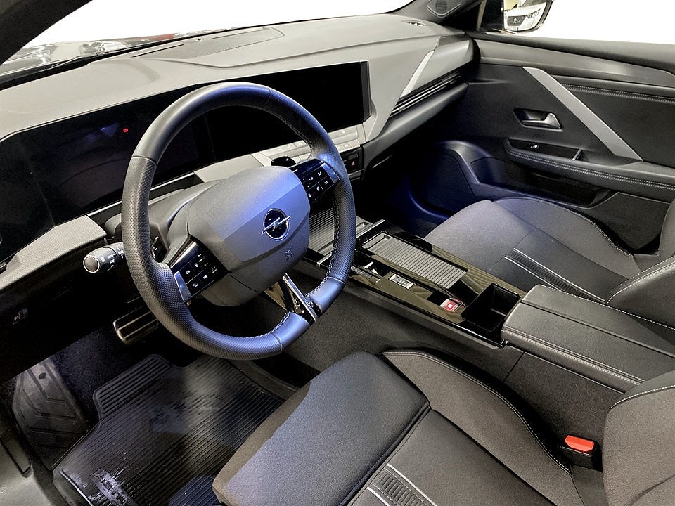 Bild på Opel Astra ST GS 1.2 PT 130hk Aut - B-KAMERA, CARPLAY