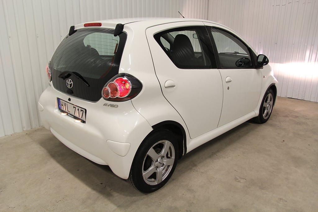 Toyota Aygo 5-dörrar 1.0 VVT-i Automat, 1 ägare, bluetooth