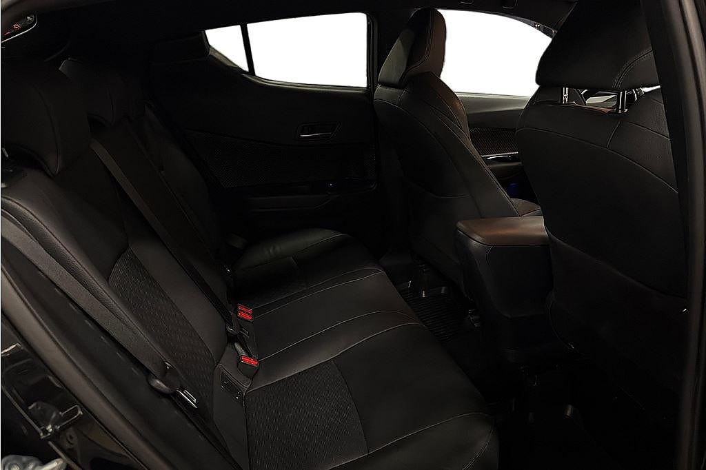 Toyota C-HR Hybrid CVT, Executive JBL, Kamera, Navi, 4,99% RÄNTA