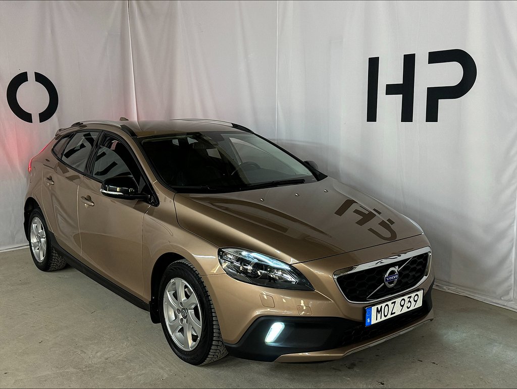 Volvo V40 Cross Country T4 Momentum Aut Lågmil