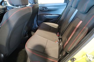 Halvkombi Hyundai i20 12 av 23