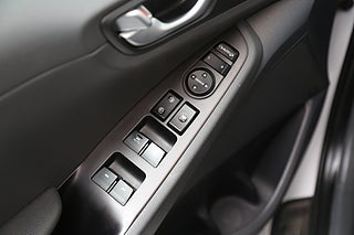 Halvkombi Hyundai IONIQ 11 av 29