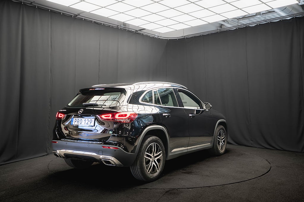 Mercedes-Benz GLA 250 e KAMERA WIDESCREEN P-VÄRM AMBIENT 1-ÄGARE