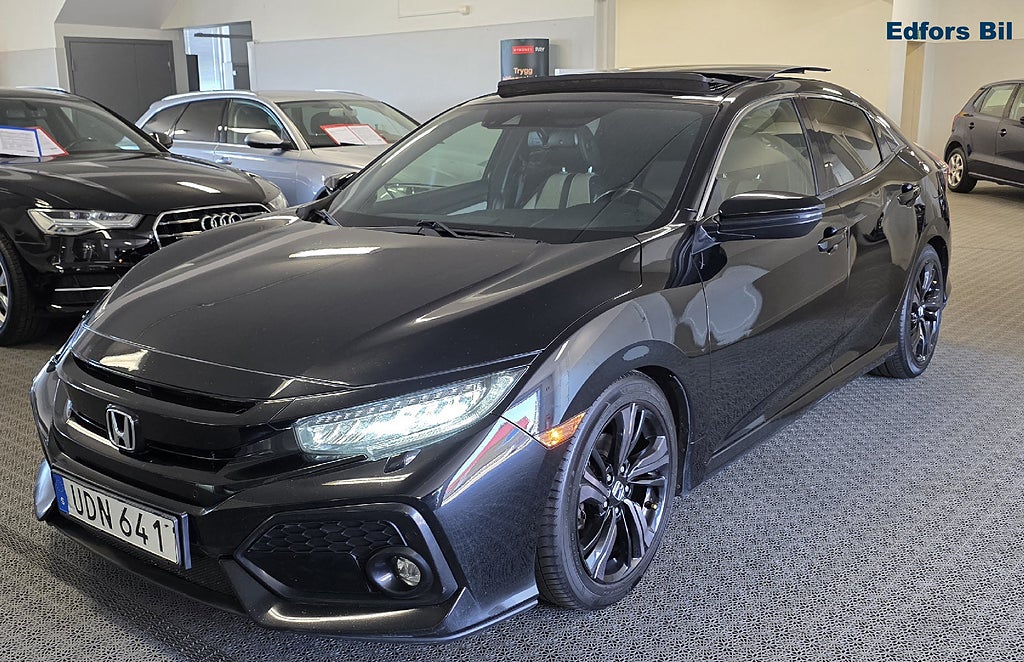 Honda Civic 5-dörrar 1.0 CVT Euro 6 Nyservad + ny kamrem och v-pump