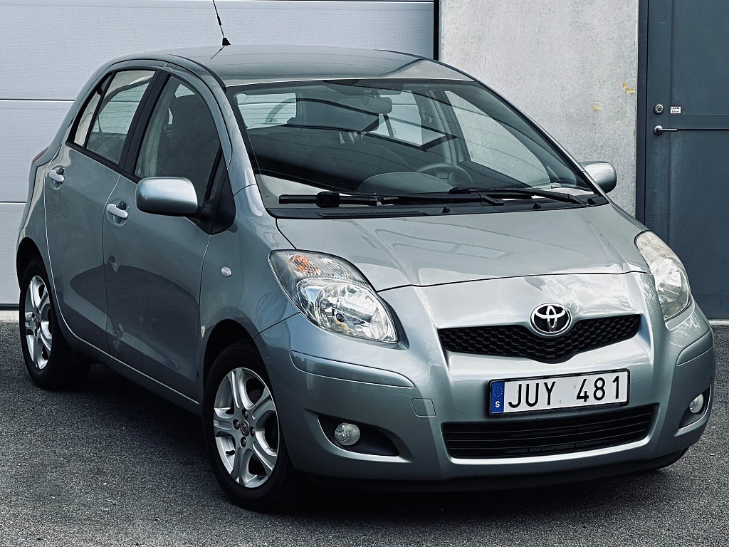 Toyota Yaris 5-dörrar 1.0 VVT-i / Nybes!