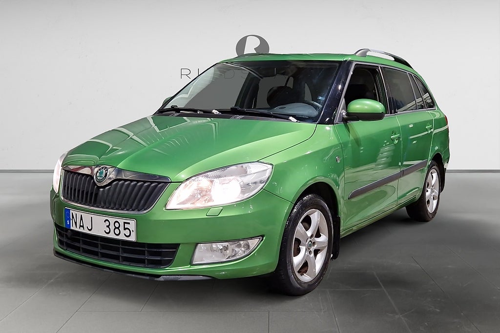 Skoda Fabia Kombi 1.2 TSI 86 HK ELEGANCE DRAG PDC FARTHÅLLARE