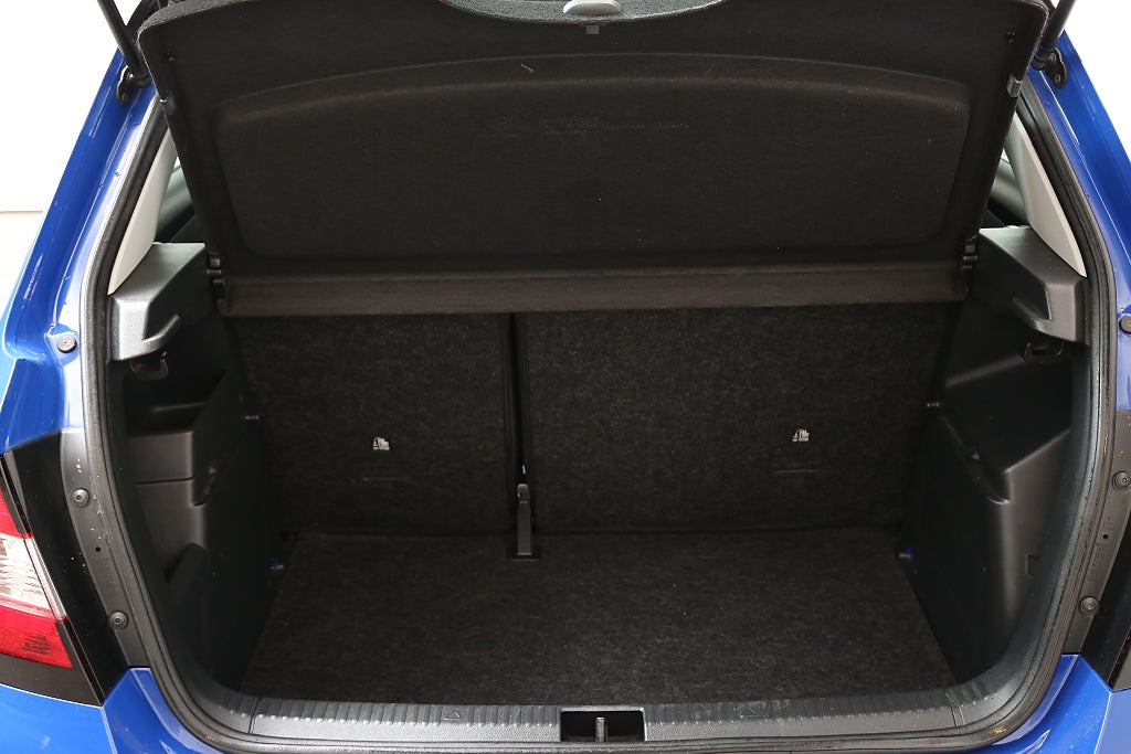 Skoda Fabia 1,0 TSI 95hk Style 5D Komfortpaket Colorconcept 2021