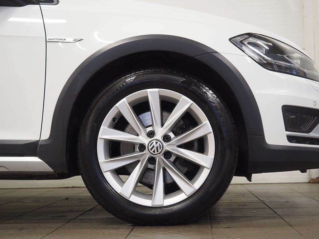 Volkswagen Golf Alltrack TDI 184hk 4M |Kamera|Drag|D-värm| 2019