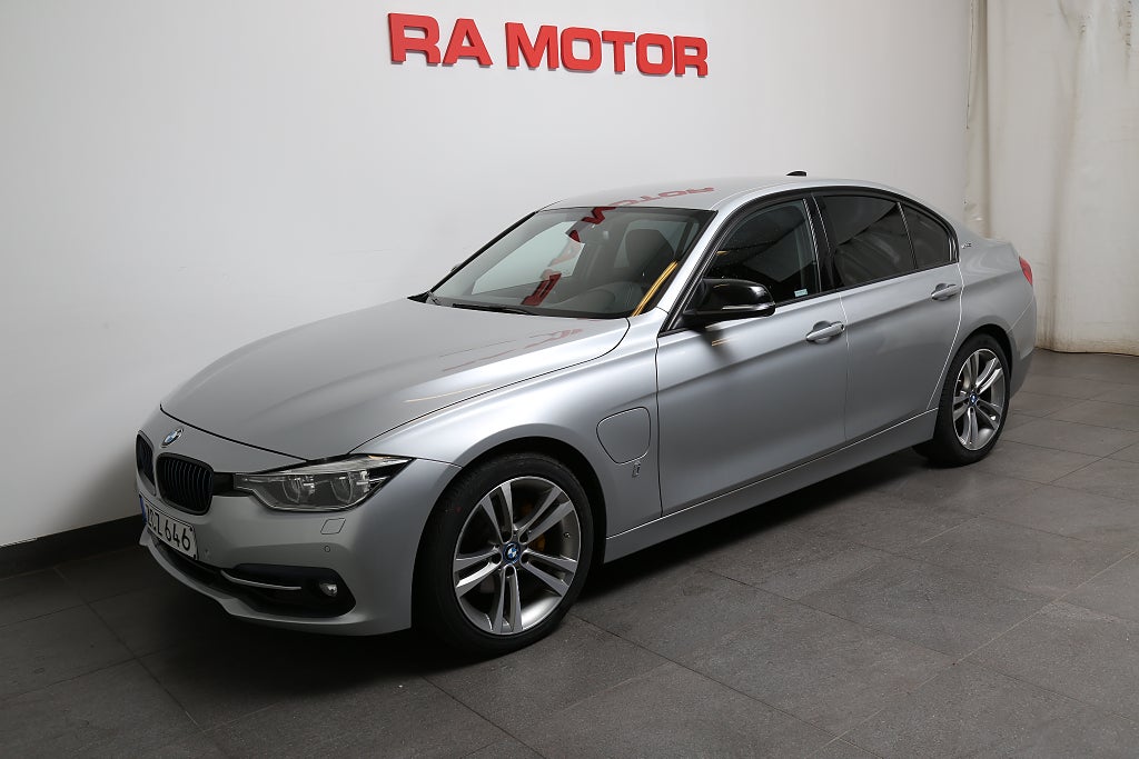 BMW 330e Sport line Sedan 252hk | Navi | Hi-Fi | P-Sen | BT | 2018