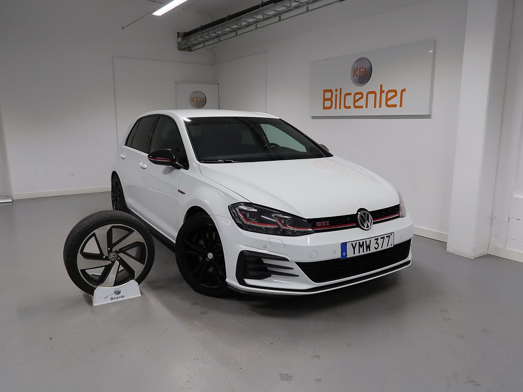 Volkswagen Golf *KFL 10 år 2,99%* 5-d GTI Performance 2.0 TSI V-Däck ingår Cockp