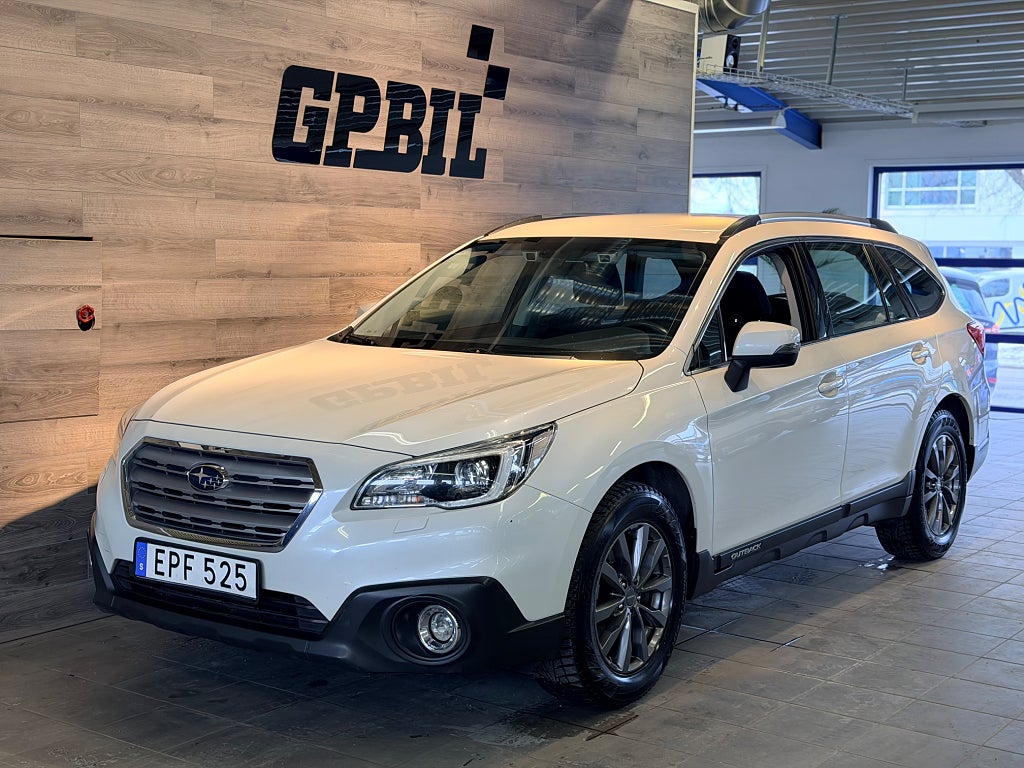 Subaru Outback 2.5 4WD Lineartronic 19500mil | Backkamera | 