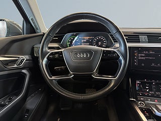 Audi q8-e-tron Q8 50 e-tron quattroS&V-Hjul/Kam/Drag/Skinn/Navi/MOMS – bild 9