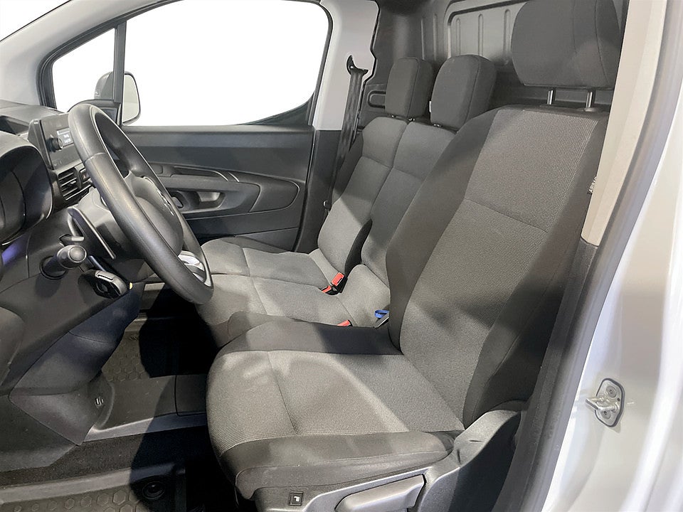 Bild på Citroën Berlingo New Business 1.5 BHDi 130hk Aut L2 BACKSENSORER