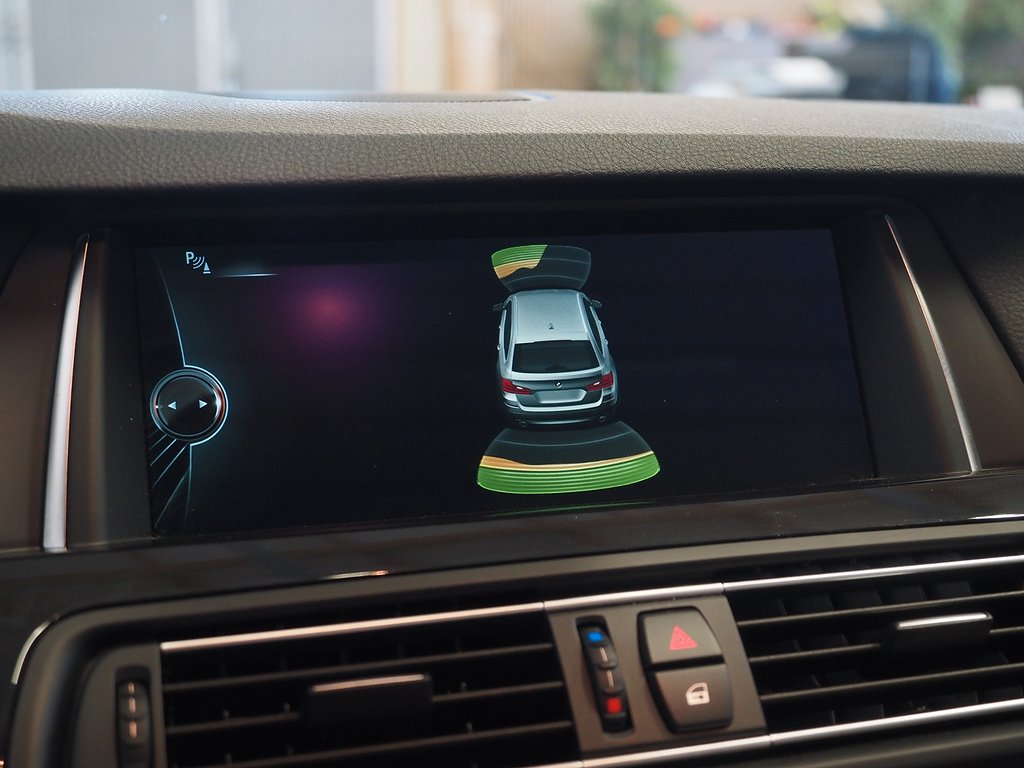 BMW 520 d Touring Sport Drag H&K Navi 184hk 2017