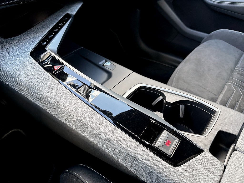 Bild på Peugeot 3008 GT Hybrid 145hk Aut - B-KAMERA, CARPLAY