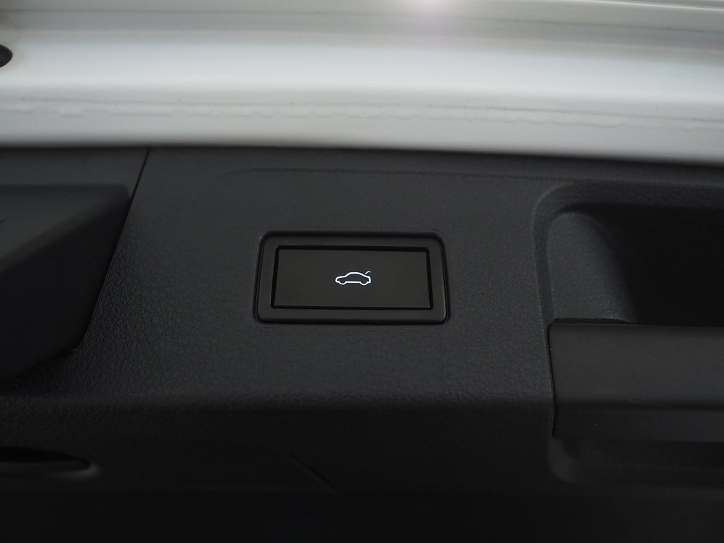 Volkswagen Passat SC TSI 280hk 4M GTR |Pano|Drag|Värmare|Navi|Cockpit| 2018