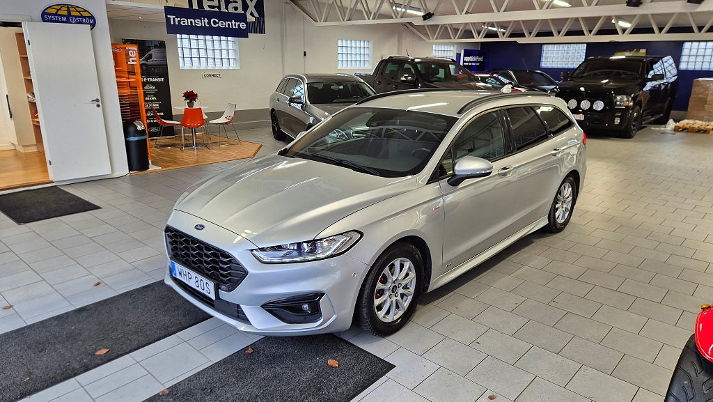 Ford Mondeo Kombi 2.0 AWD SelectShift Comfort, ST-Line Helskinn