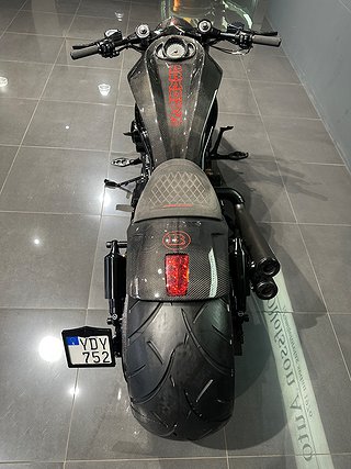 Custom Harley-Davidson VRSCDX 18 av 23