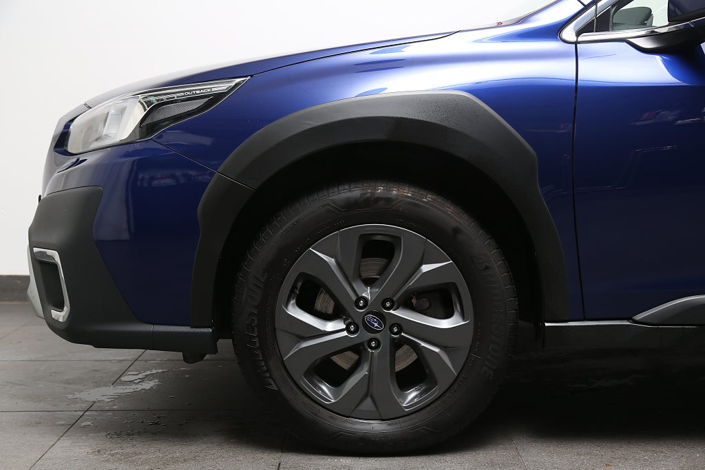 Subaru Outback 2,5i 169hk XFuel Limited AWD Aut Skinn Extraljus Drag 2022