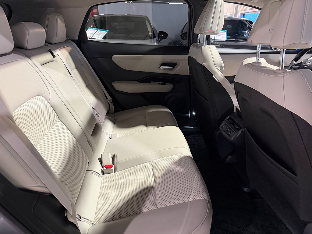 Nissan Ariya Evolve 87kwh 242hk | Drag | Pano | HUS | Kamera |