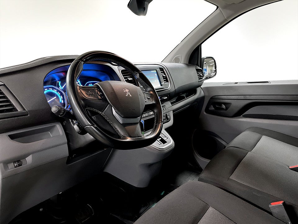 Bild på Peugeot e-Expert PRO+ 75kWh 136hk Aut L3 B-KAMERA NAVI