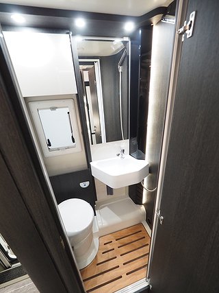 Husbil-halvintegrerad Roller Team Kronos 285 TL 9 av 10