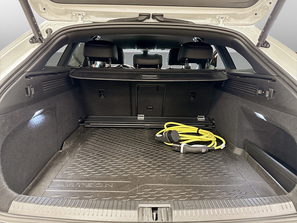 Bild på Volkswagen Arteon R-Line eHybrid 1.4 TSI 218hk Aut B-KAMERA 