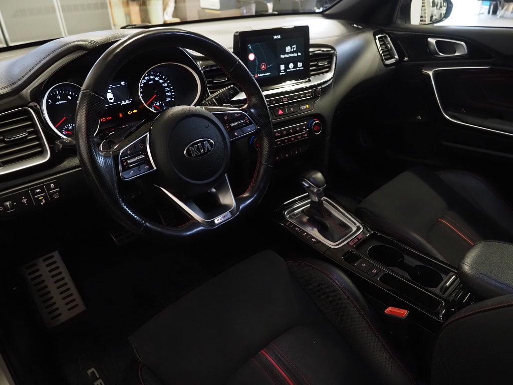 Kia ProCee'd GT 1.6 T-GDI DCT 204hk B-Kam GPS Drag JBL MVärm 2019