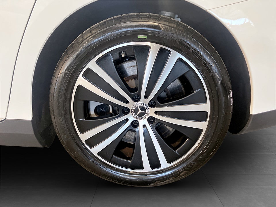 Bild på Mercedes-Benz EQE300 300 Electric Art Line 89kWh 245hk Aut BURMESTER